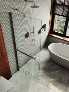 Душевая перегородка MaybahGlass MGD-726-2ш 79см бронза